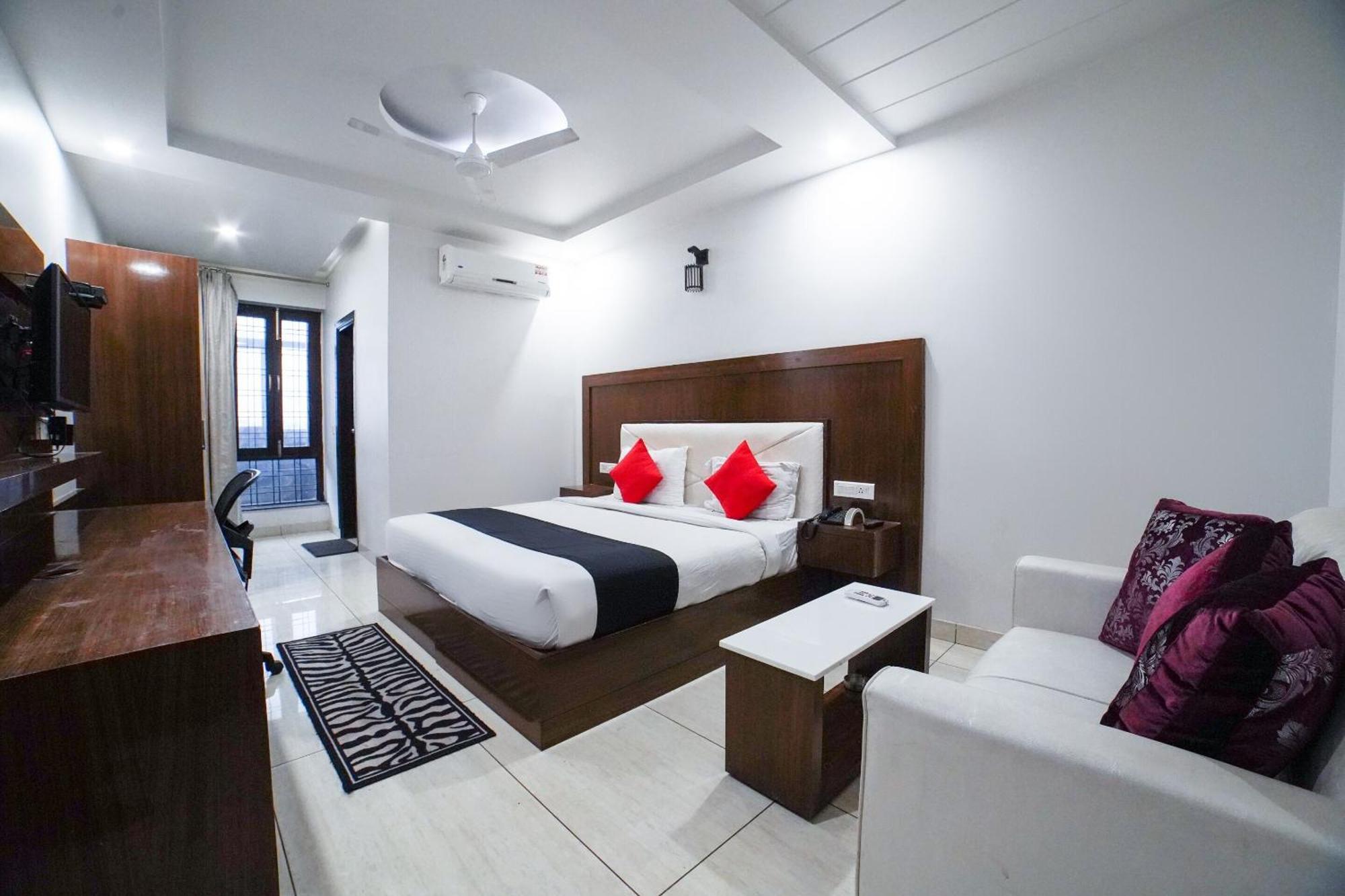 Collection O Prem Ratna Hotel Dehradun Exterior photo